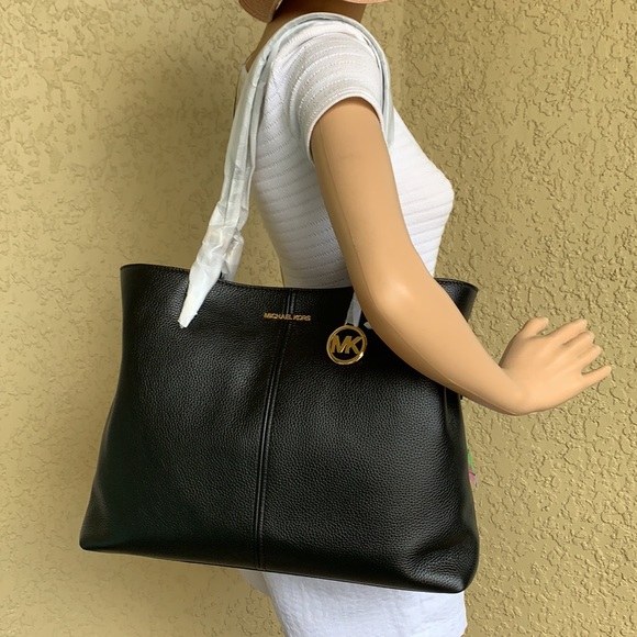Michael Kors Handbags - MICHAEL KORS LENOX LARGE TOTE LEATHER BLACK